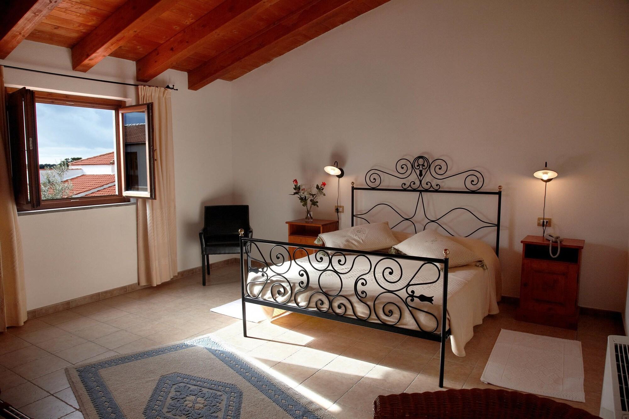 אבאסנטה Hotel Su Baione מראה חיצוני תמונה