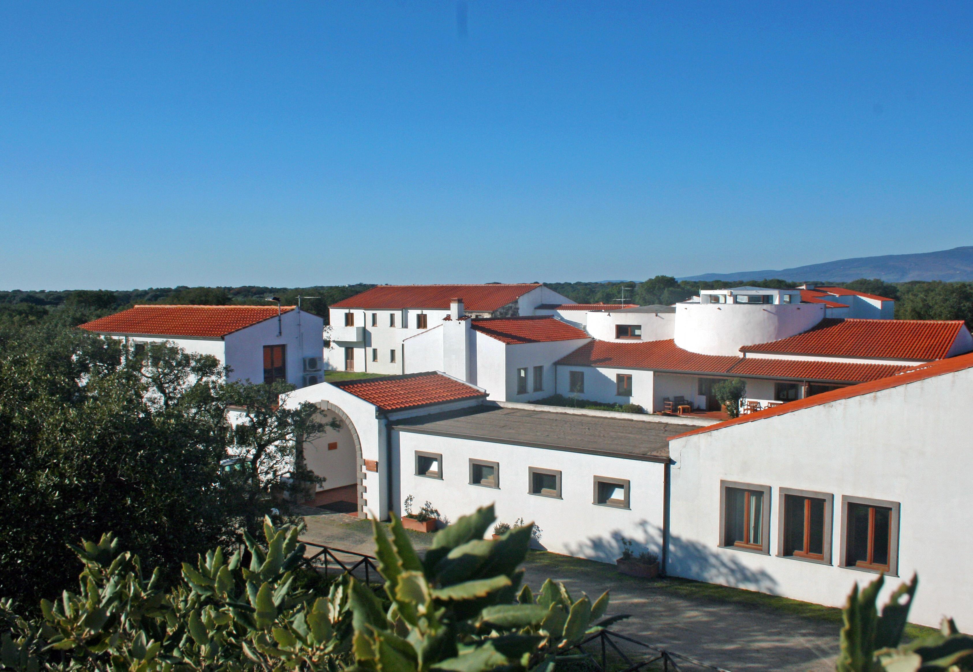 אבאסנטה Hotel Su Baione מראה חיצוני תמונה