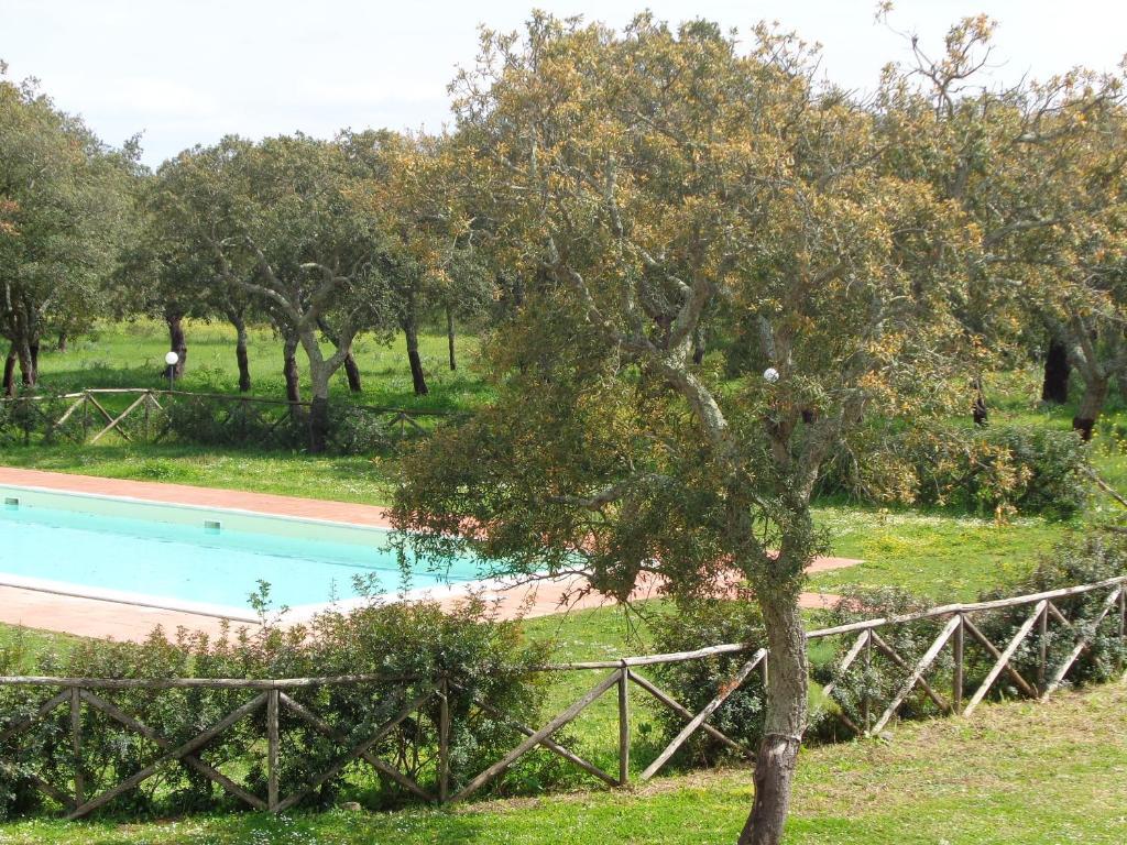 אבאסנטה Hotel Su Baione מראה חיצוני תמונה
